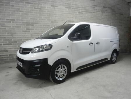 VAUXHALL VIVARO 1.5 Turbo D 2700 Dynamic